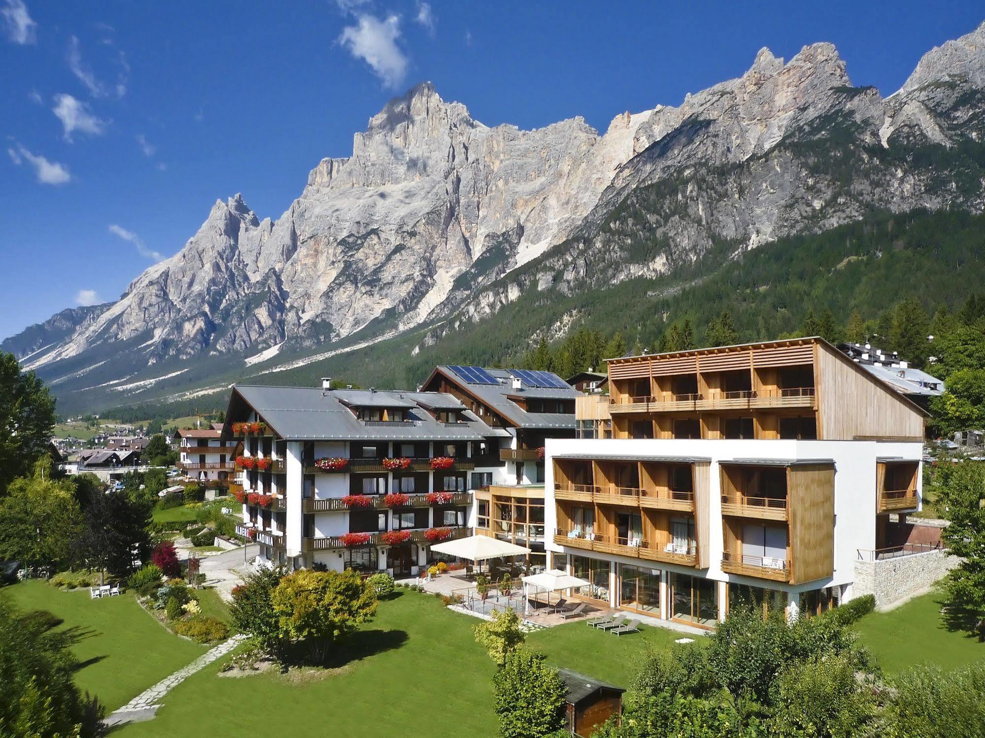 Parkhotel Ladinia San Vito di Cadore Exterior photo